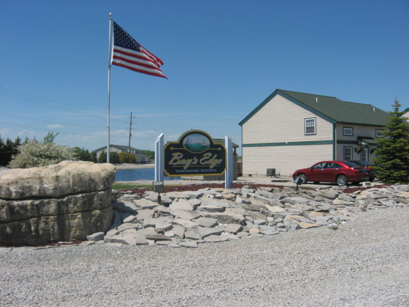 Bays Edge Bait & Tackle Shop - Lake Erie Restaurant and